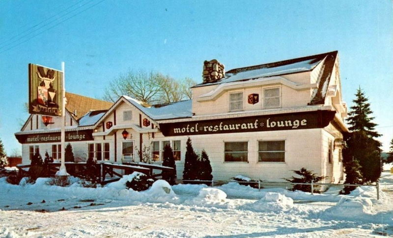 Mr. Jons (Hubs, Jonathans Landing, Just Between Friends, Shenanigans) - Vintage Postcard (newer photo)